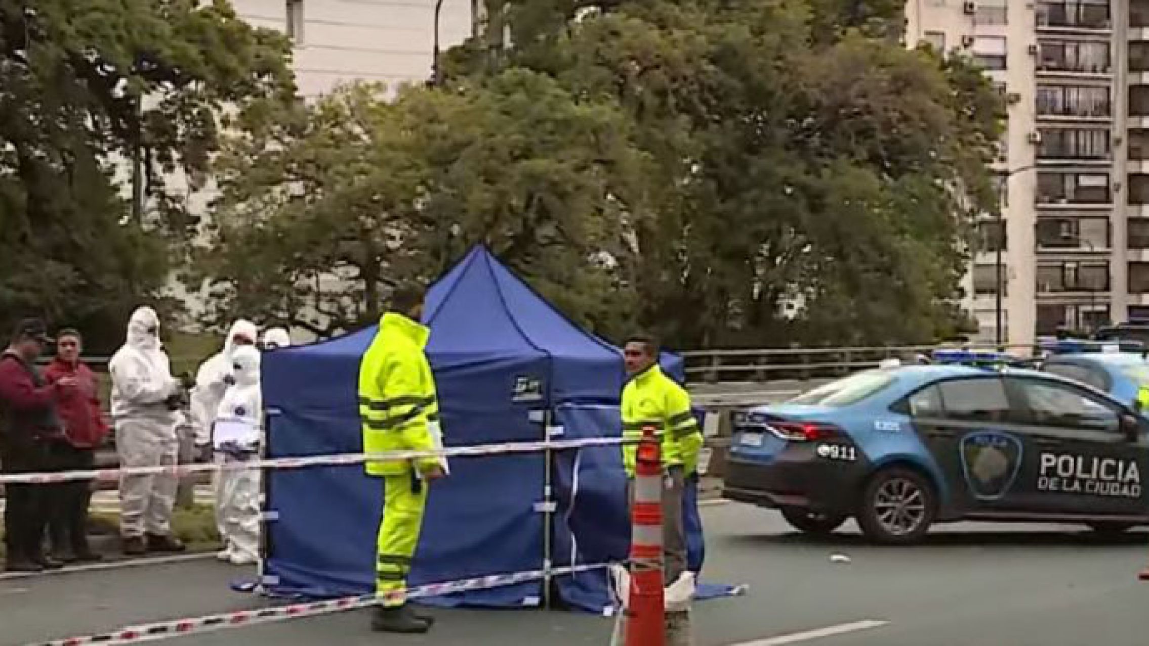 Video: impactantes imágenes del polista que atropelló, mató y huyó en la 9 de Julio